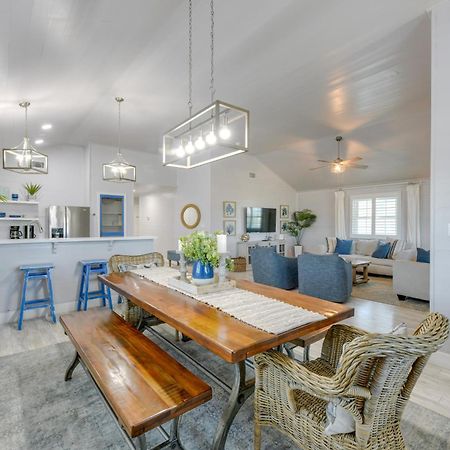 Trendy Port Aransas Home With Private Pool And Deck! Εξωτερικό φωτογραφία