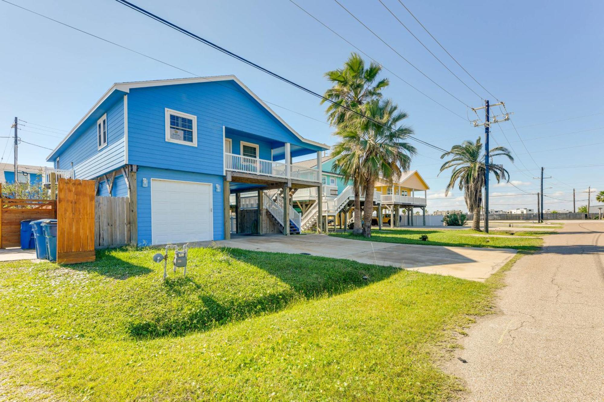 Trendy Port Aransas Home With Private Pool And Deck! Εξωτερικό φωτογραφία