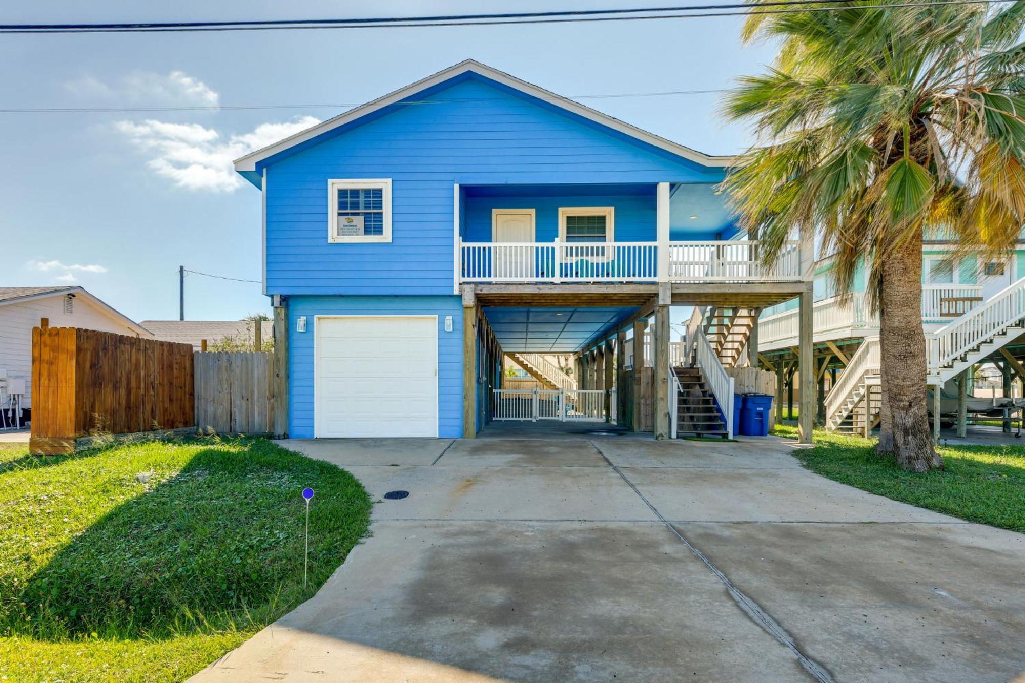 Trendy Port Aransas Home With Private Pool And Deck! Εξωτερικό φωτογραφία