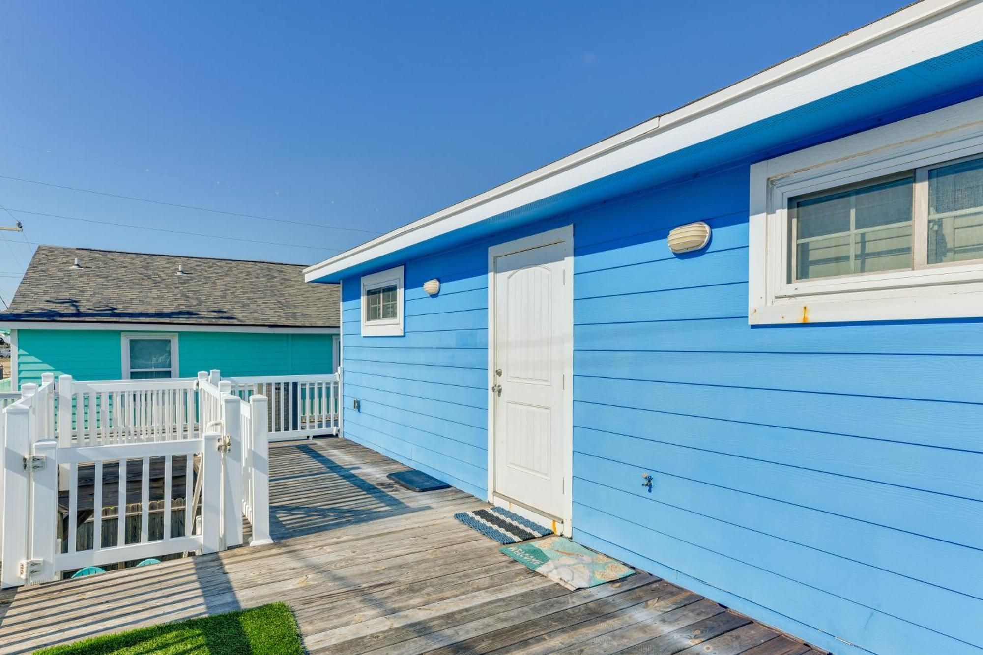 Trendy Port Aransas Home With Private Pool And Deck! Εξωτερικό φωτογραφία