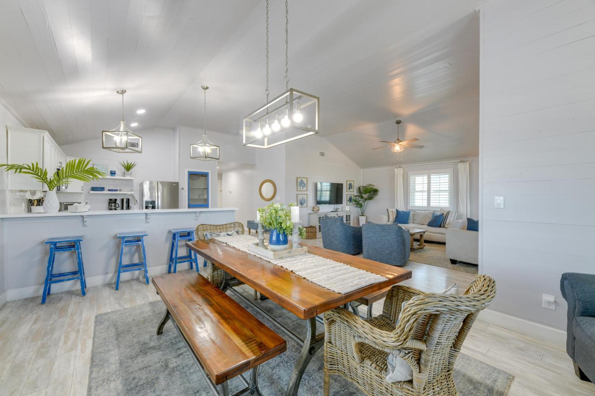 Trendy Port Aransas Home With Private Pool And Deck! Εξωτερικό φωτογραφία